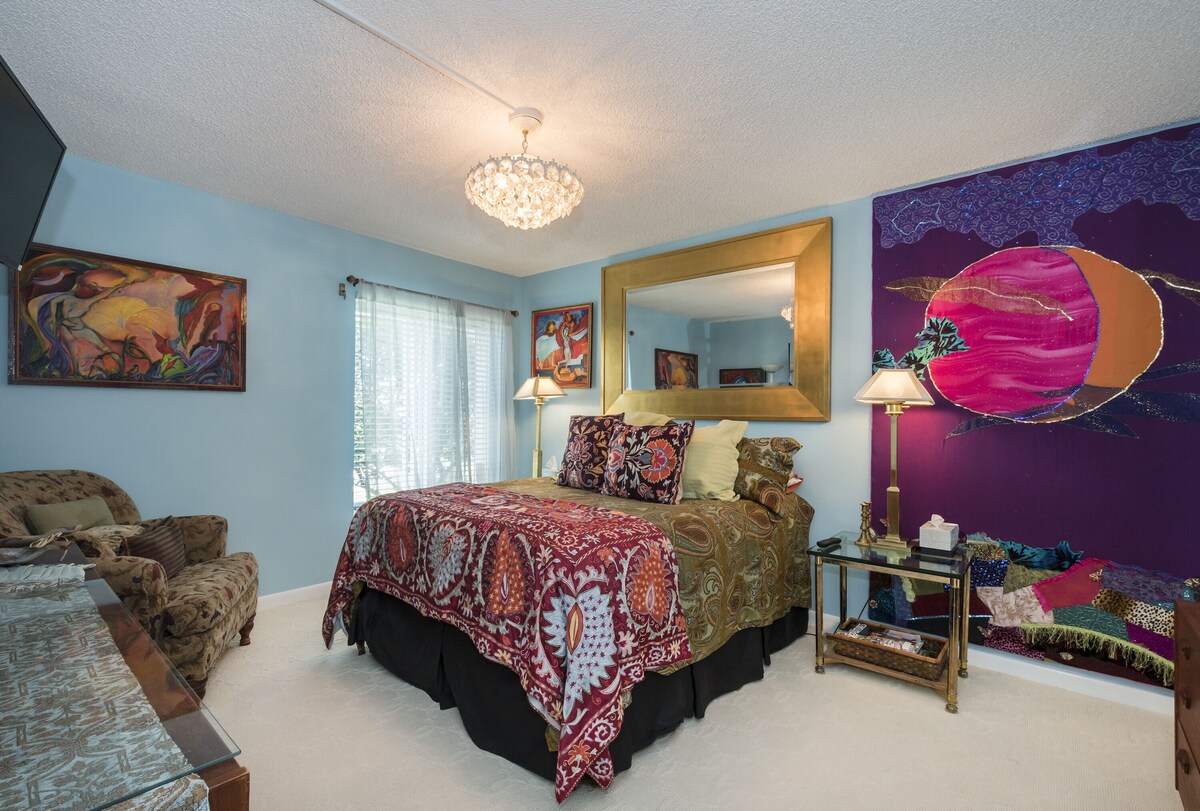 Photo 12 of Newly renovated, furnished, 2000sf First Floor Condo steps from Fifth Avenue