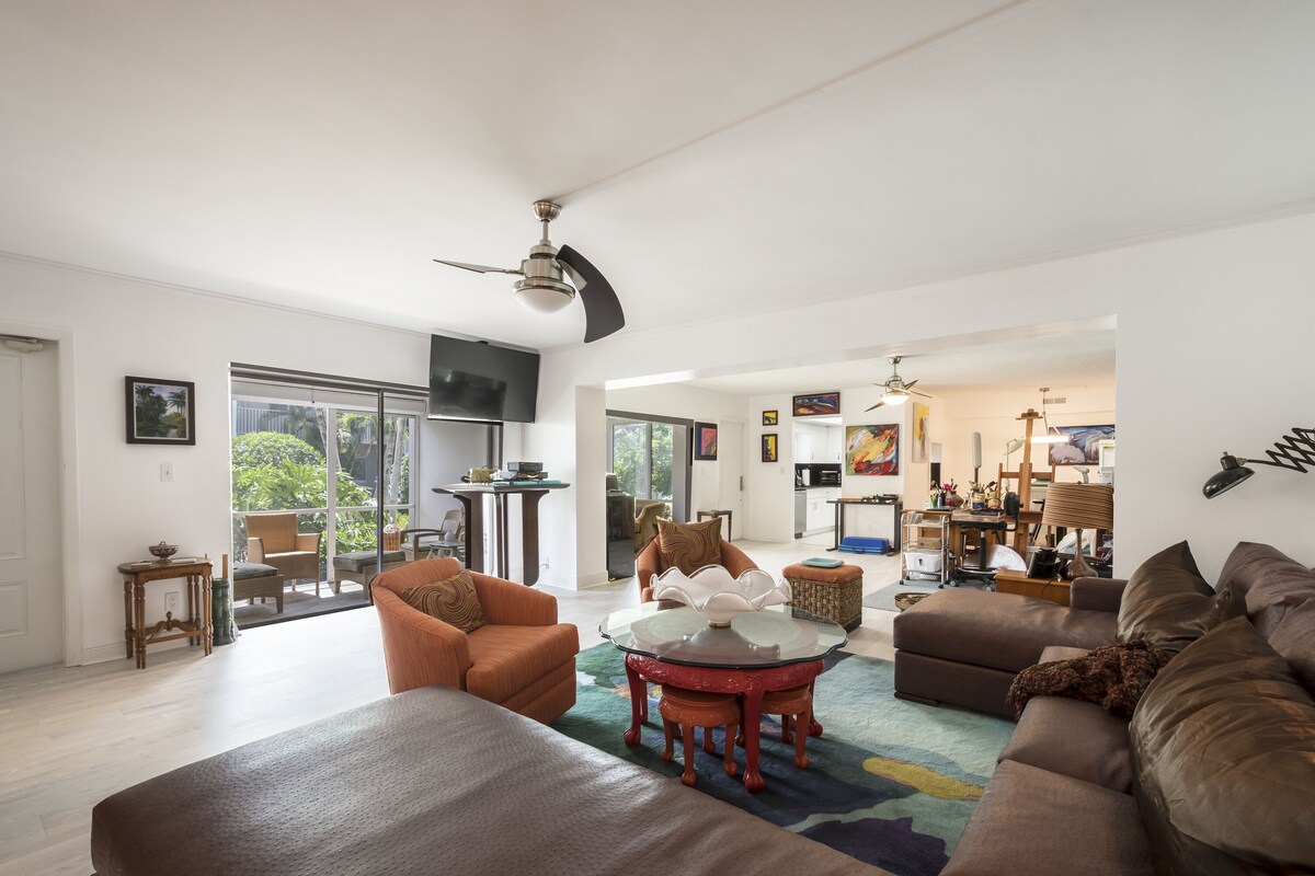 Photo 10 of Newly renovated, furnished, 2000sf First Floor Condo steps from Fifth Avenue
