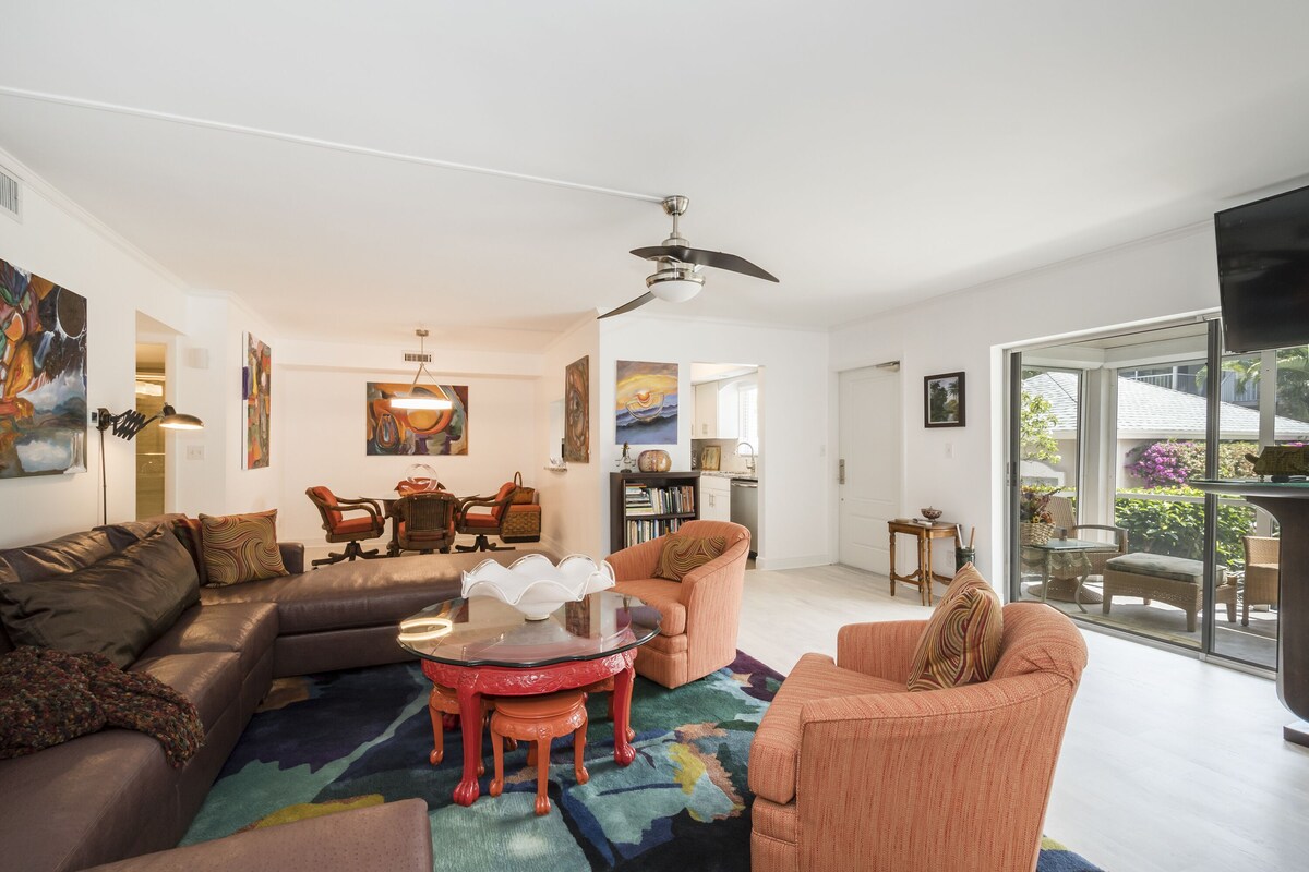 Photo 6 of Newly renovated, furnished, 2000sf First Floor Condo steps from Fifth Avenue