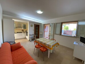 TV - Alcamo Marina: Apartment/ flat - Alcamo marina (Alcamo Marina)