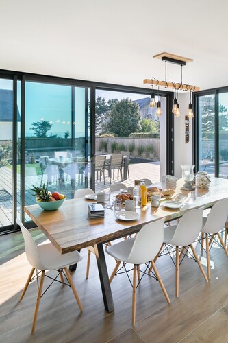 Villa O Bord de l'O Sainte Marine, sea view, swimming pool 29°, beach access