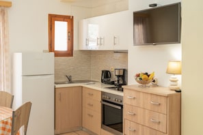 Frigorifero, microonde, forno, macchina per tè/caffè