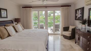 4 bedrooms, desk, iron/ironing board, free WiFi