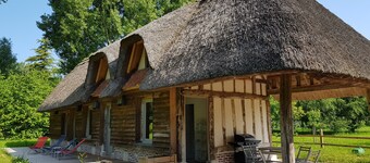 Fully renovated thatched cottage between Honfleur and the golf course