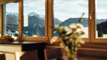 Superior-huoneisto (Schneezauber) | Yksityinen keittiö | Uuni, liesi, astianpesukone, kahvin-/teenkeitin