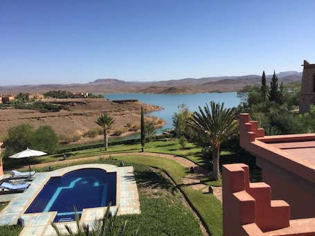 Pool. An exclusive offer to rent this exquisite house