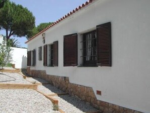 Exterior detail - Big Villa with Pool/ WIFI/PARKING - Villa Clemente (L'Escala)
