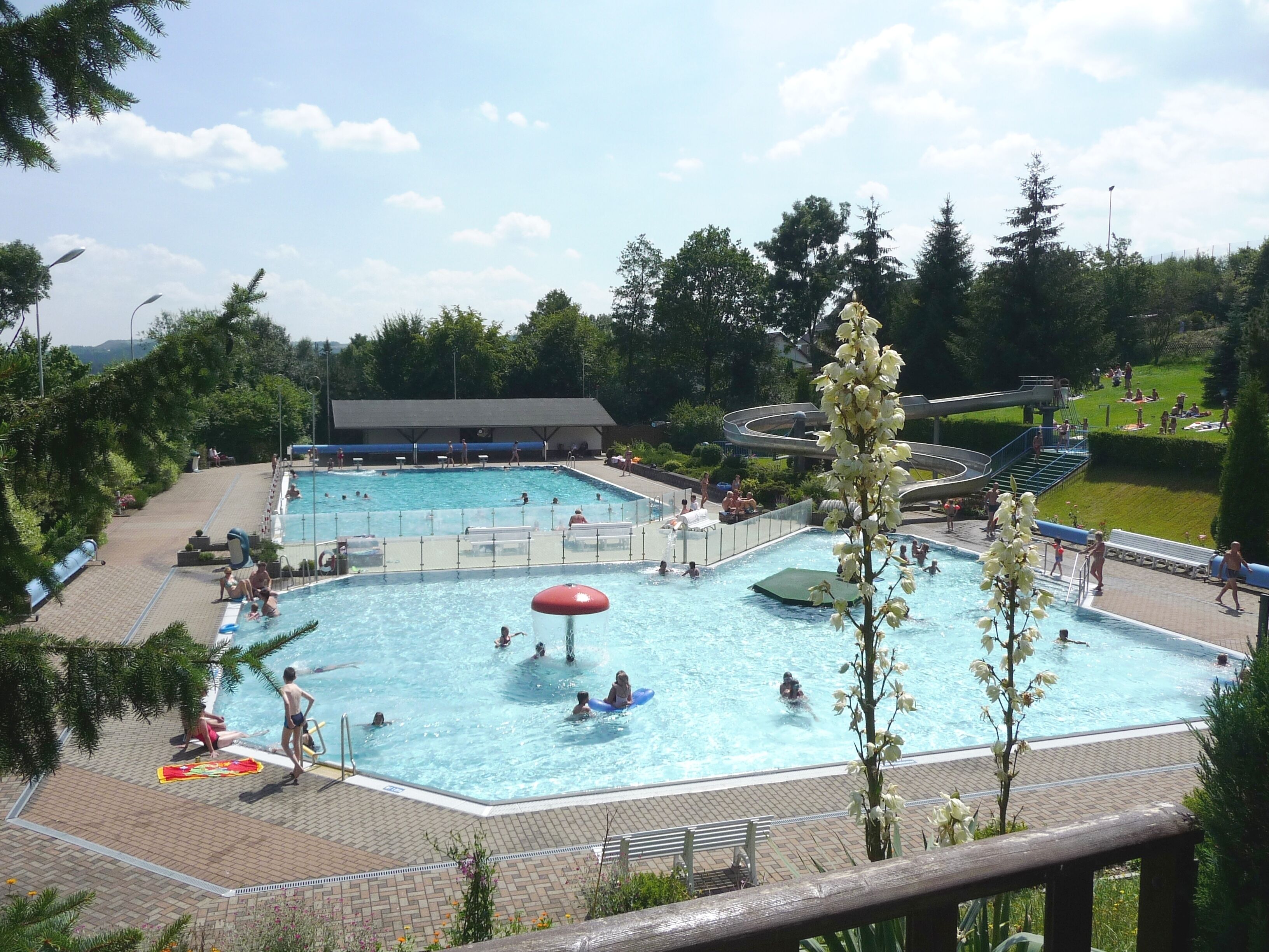 beheiztes Freibad in Gelenau mit Minigolf