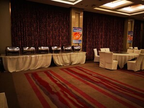 Sarapan bufet setiap hari (CNY 28 seorang) 