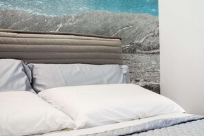 2 chambres, fer et planche à repasser, Wi-Fi, draps fournis
