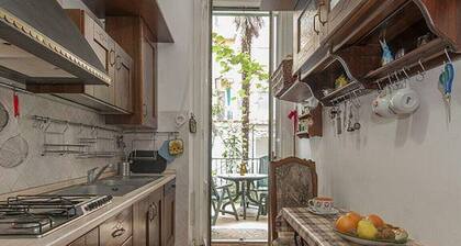 Mailand: HAUS MIT PRIVATEM GARTEN UND PARKPLATZ