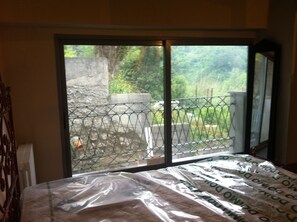1 sovrum, strykjärn/strykbräda, internet och sängkläder