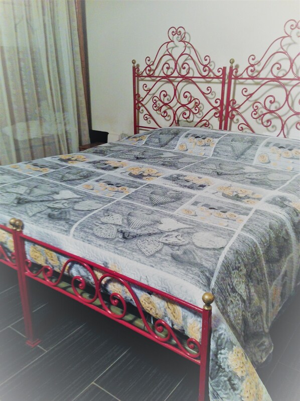 1 bedroom, iron/ironing board, Internet, bed sheets