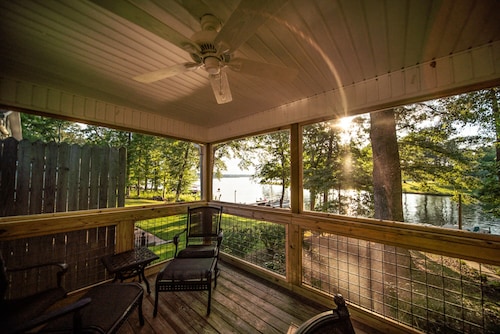 Pretty Lake Bowen SC Retreat, near TIEC, Asheville, Spartanburg, Furman, Wofford