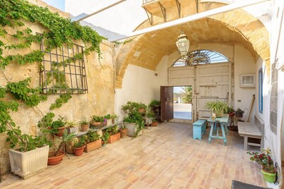 Enchanting 19th century Baglio with garden 15 meters from the sea Baglio Paola 1