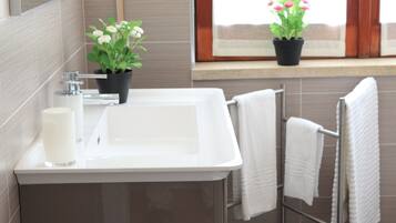 Hair dryer, towels
