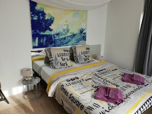 Double Room, Terrace (A1) | Individually decorated, individually furnished, blackout drapes - K.N.C.1601 (La Croix-Valmer)