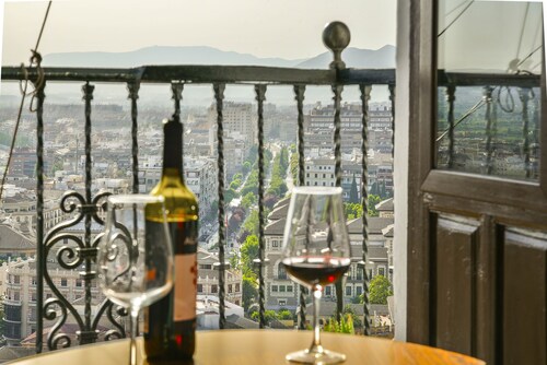 La Lona House, Wonderful views of the city