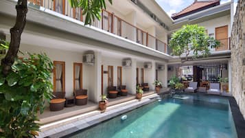 Outdoor pool, sun loungers