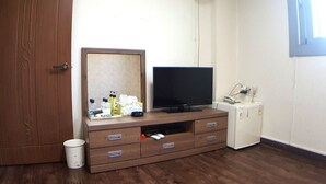 Room (Ondol Room)