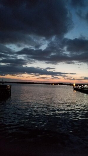 Unclassified image, 3 of 19, button