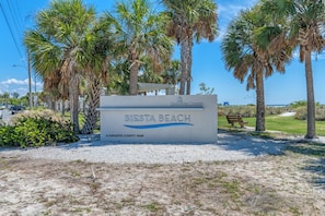 Property grounds - Plumbago | Prime Location in Siesta Key Village w/ Heated Pool, Walk to Beach! (Siesta Key)
