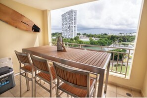 Outdoor dining - Oasis by the marina with stunning view in Fajardo (Fajardo , PR)