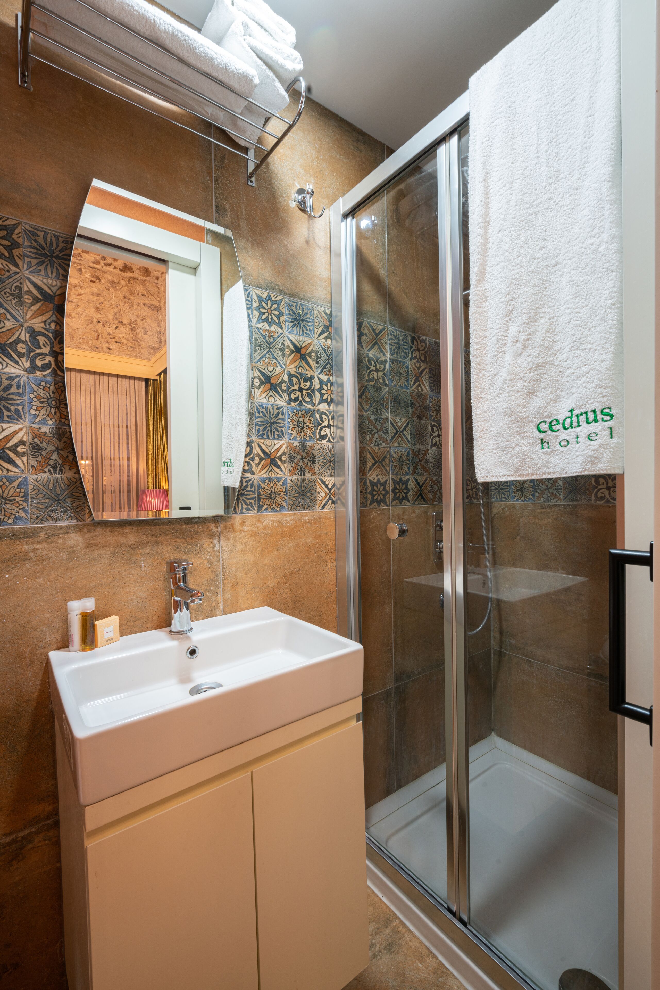 Photo - Cedrus Hotel