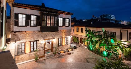 Cedrus Hotel