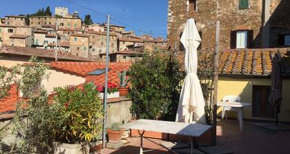 Mediterranen Toskana, Haus mit Charme in der mittelalterlichen Stadt, für 4 Personen