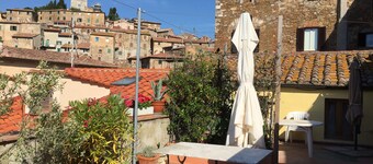 Mediterranean Tuscany, Charming House In Medieval Town, For 4 People