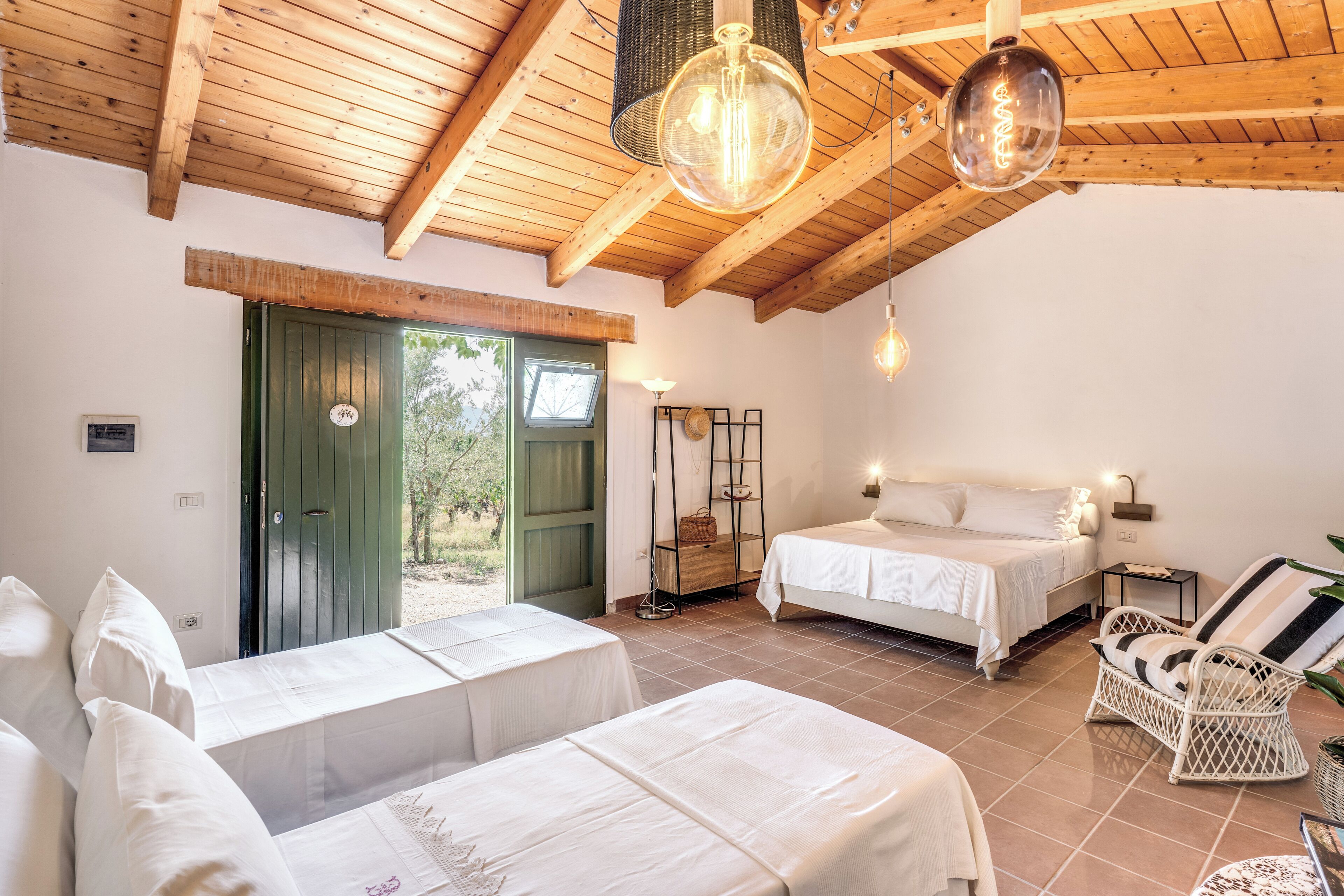 8 Schlafzimmer, Schreibtisch, Reisekinderbett, kostenloses WLAN