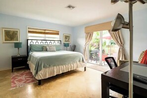 2 slaapkamers, een bureau, een strijkplank/strijkijzer, gratis wifi