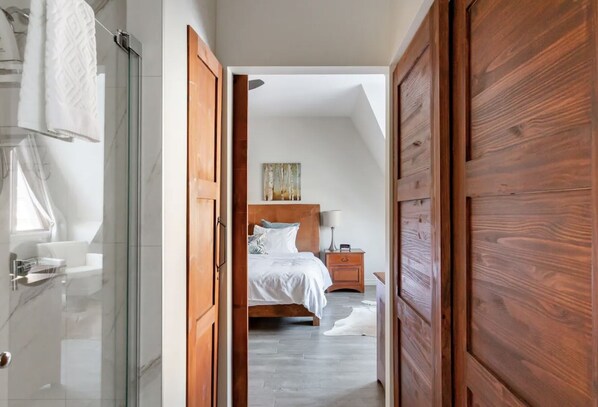 3 Schlafzimmer, Bügeleisen/Bügelbrett, WLAN, Bettwäsche