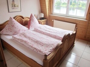 2 室のベッドルーム、アイロン / アイロン台、WiFi、ベッドシーツ