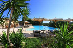 Outdoor pool - Lodge Ponente 4 / 5p with kitchen, in Masseria with shared swimming pool in Salento (Presicce)