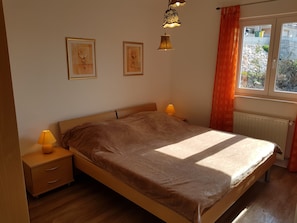 3 Schlafzimmer, Bügeleisen/Bügelbrett, WLAN, Bettwäsche