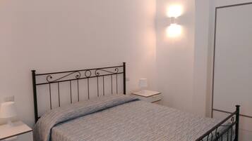 1 camera, ferro/asse da stiro, Wi-Fi, lenzuola