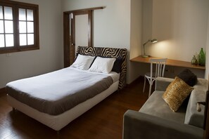 3 chambres, fer et planche à repasser, accès Internet, draps fournis