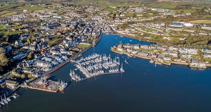 Kinsale Town House, intérieur conçu, dort 16,6 chambres 4 salles de bain, 1 nuit minimum
