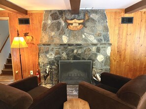 Interior - 2 cabins for the price of one and Starlink wifi. (Washougal)