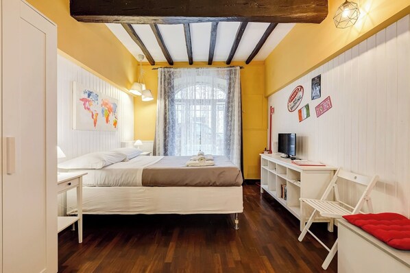 1 chambre, fer et planche Ă repasser, Wi-Fi gratuit, draps fournis