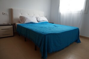 2 slaapkamers, een strijkplank/strijkijzer, wifi, beddengoed