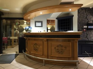 Reception - Hotel des Voyageurs (Le Rouget-Pers)