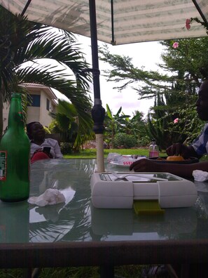 Property grounds - Oaks : Private Room 6 (Nkawkaw)