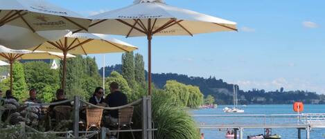 المنطقة المحيطة بالمنشأة