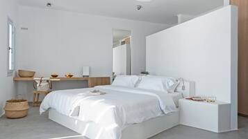 Iron/ironing board, Internet, bed sheets