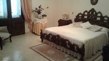 3 Schlafzimmer, Schreibtisch, BĂŒgeleisen/BĂŒgelbrett, Internetzugang