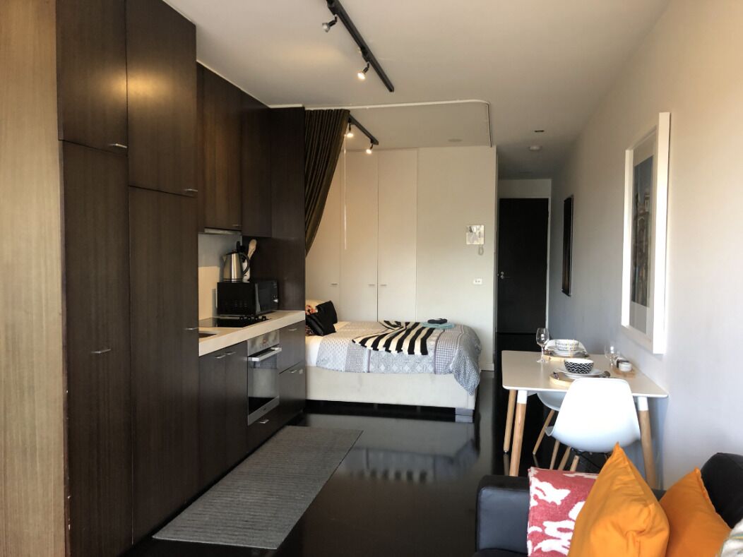 "Studio 306" – Pearl Apartments