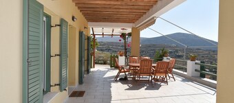 Haus mit Panoramablick in Syros